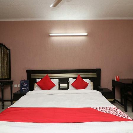 Oyo 24672 Bharat Guest House Delhi  Dış mekan fotoğraf