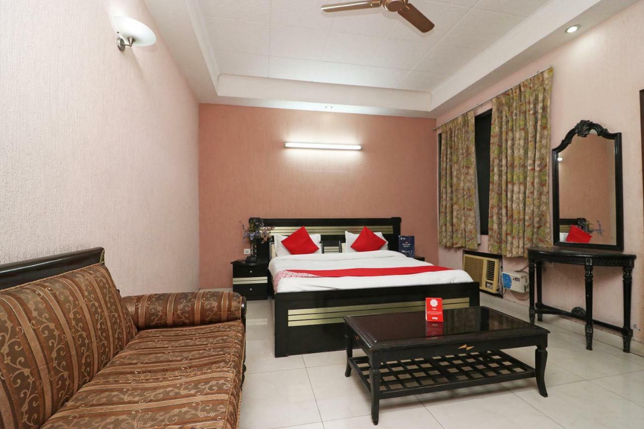 Oyo 24672 Bharat Guest House Delhi  Dış mekan fotoğraf